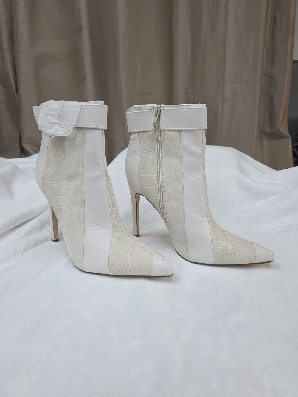 Shoe Dazzle White Pointed Toe Stiletto Ankle Boots